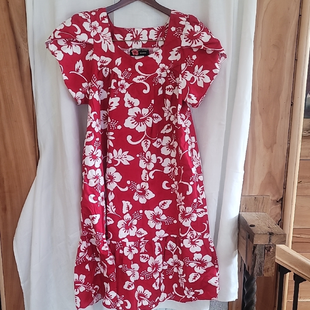 Chic Red and White Midi Dress